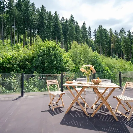 Forest Retreat Apartino - U Lesa, Parkovani Zdarma, Starlink 250 Mbs, Terasa & Grill, Nespresso, Netflix *