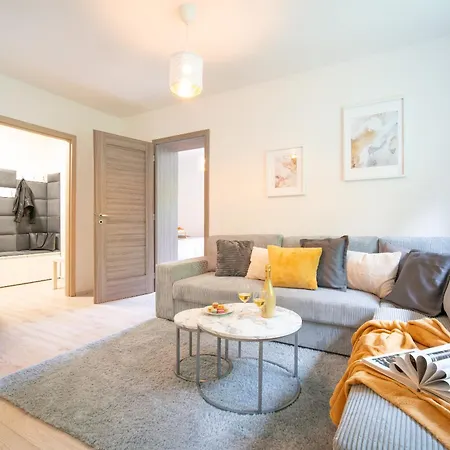 Forest Retreat Apartino - U Lesa, Parkovani Zdarma, Starlink 250 Mbs, Terasa & Grill, Soukrome Ohniste, Nespresso, Netflix 아파트 예세니크